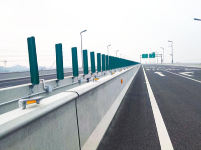 杭紹甬高速杭紹段等浙3條高速通車,三思再樹標(biāo)桿工程。