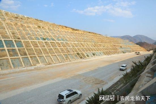 建水至元陽高速公路項(xiàng)目,紅河州全線路基工程路床驗(yàn)收完成